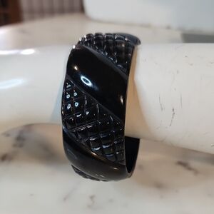 Vintage Black Carved Bakelite | Basketweave Pattern 1940's